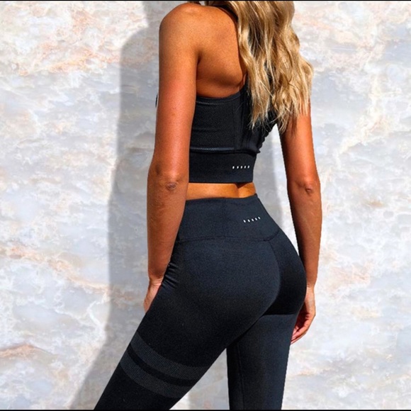 Black Sport Workout Set Yoga Running Set - Picture 2 of 8